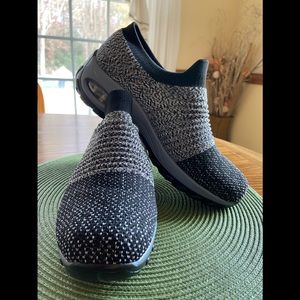 NWOB Women’s Air Cushion Slip-On Shoes Breathable Mesh Knit Walking Shoe Size 42